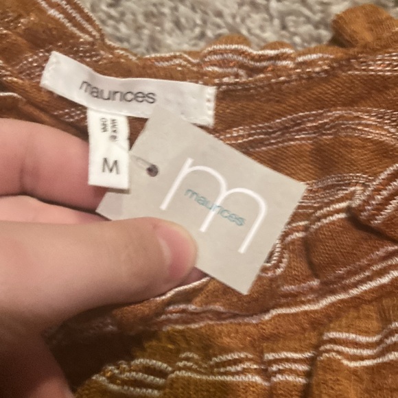 Maurice’s Ruffled top - Picture 2 of 2